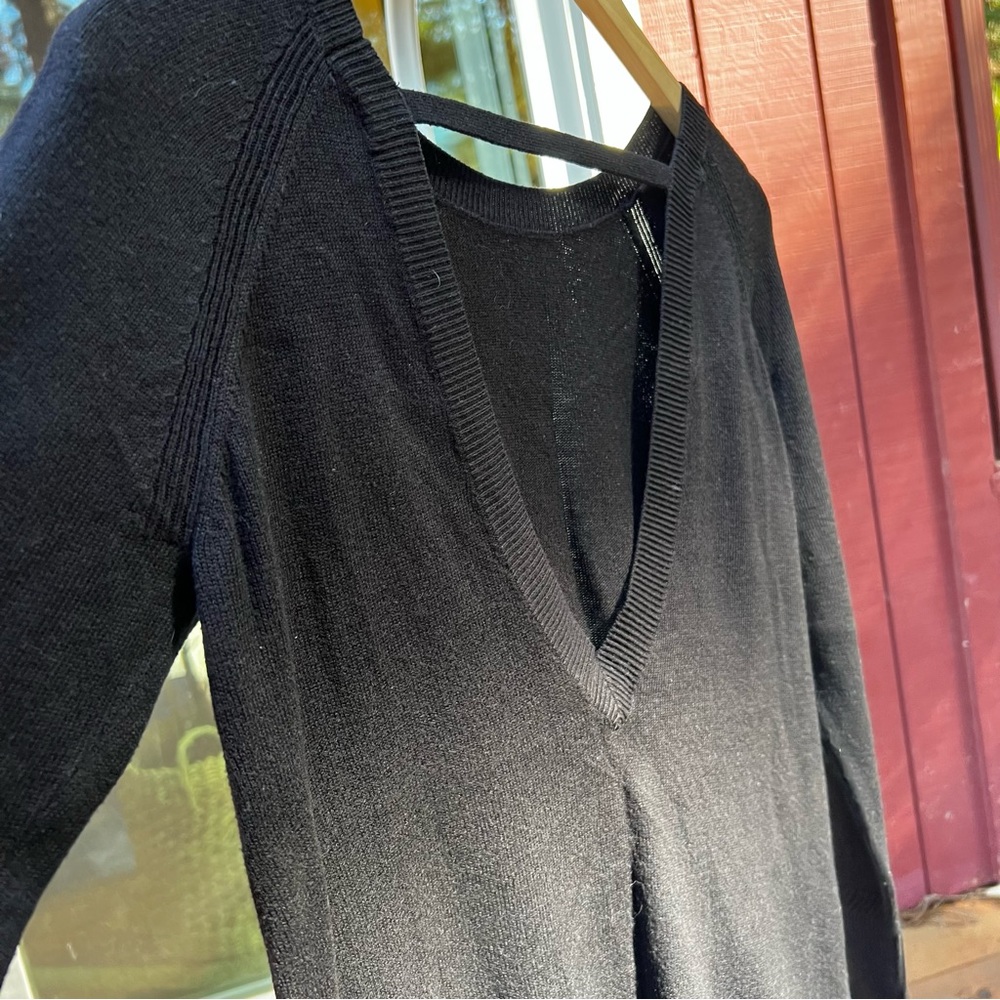 Black Lululemon Sweater - size 6 or 8 (tag removed) - fits like S/M - Picture 5 of 6